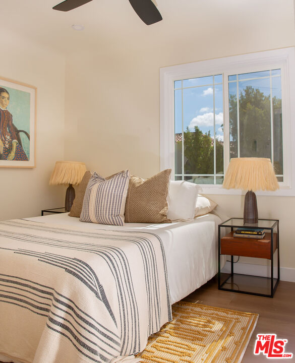 1462 Burnside Avenue Los Angeles, CA 90019 - Photo 17 of 24