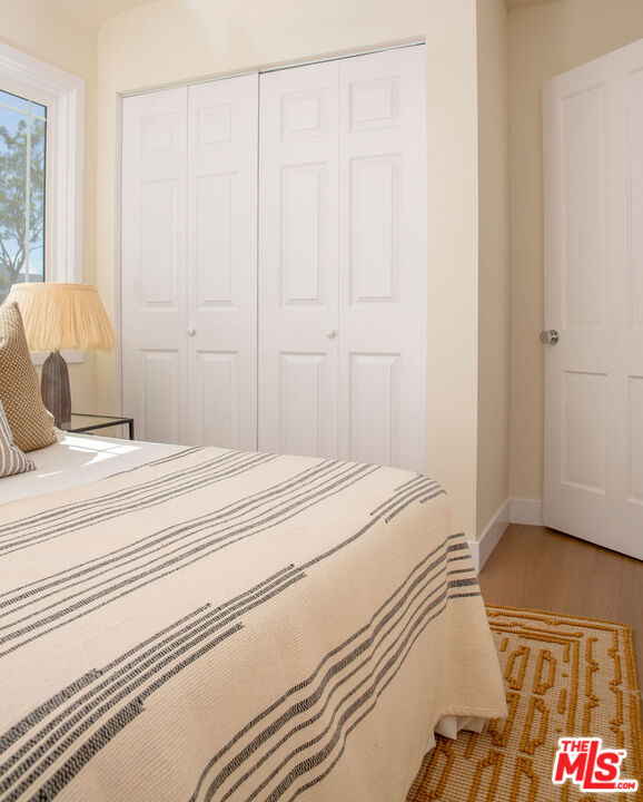 1462 Burnside Avenue Los Angeles, CA 90019 - Photo 19 of 24