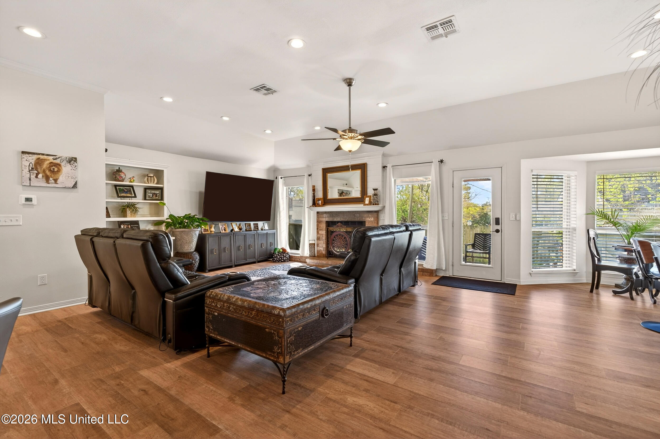 885 Manini Way Diamondhead, MS 39525 - Photo 12 of 55 11_living room 3