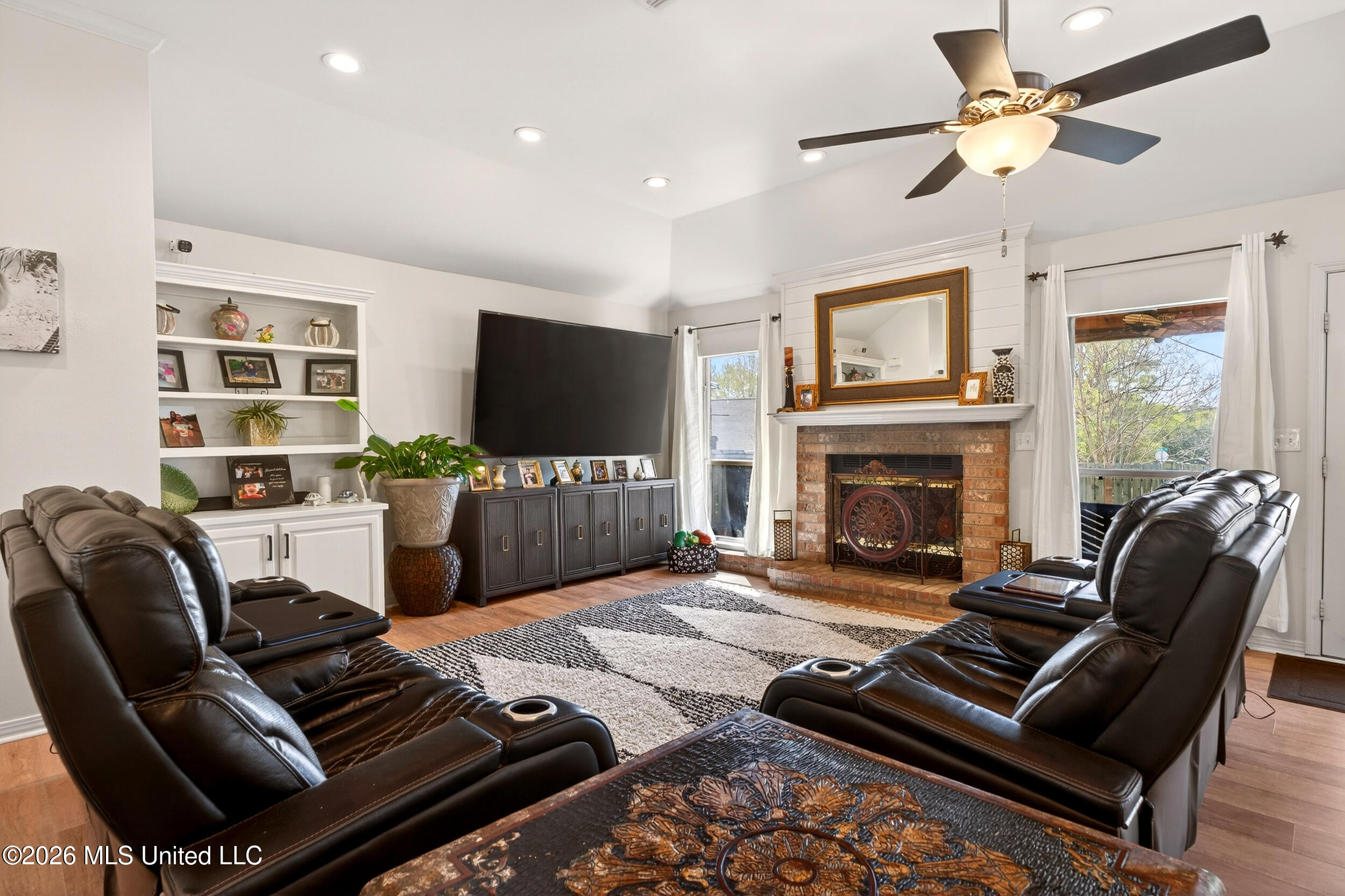 885 Manini Way Diamondhead, MS 39525 - Photo 13 of 55 12_living room 4