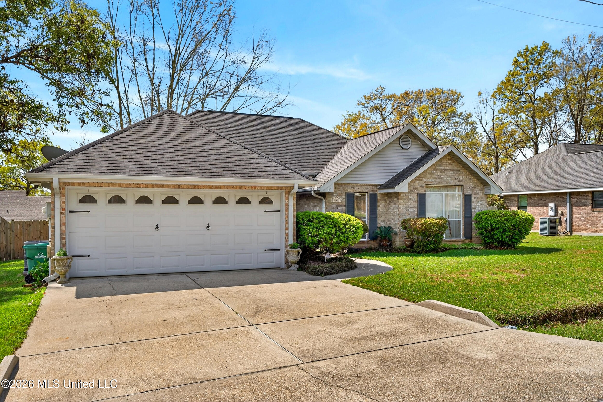885 Manini Way Diamondhead, MS 39525 - Photo 2 of 55 2_exterior 2