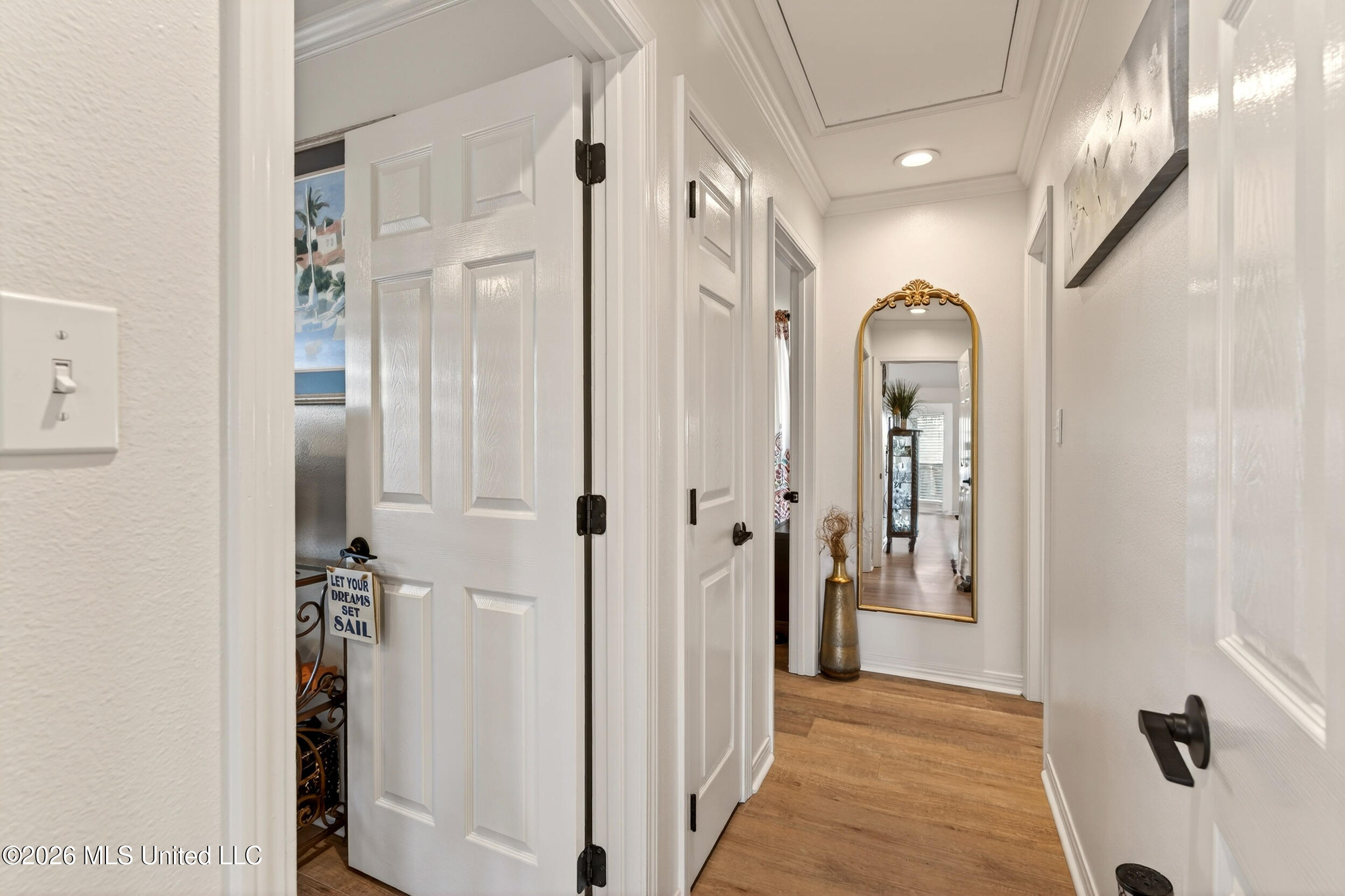 885 Manini Way Diamondhead, MS 39525 - Photo 36 of 55 35_hallway