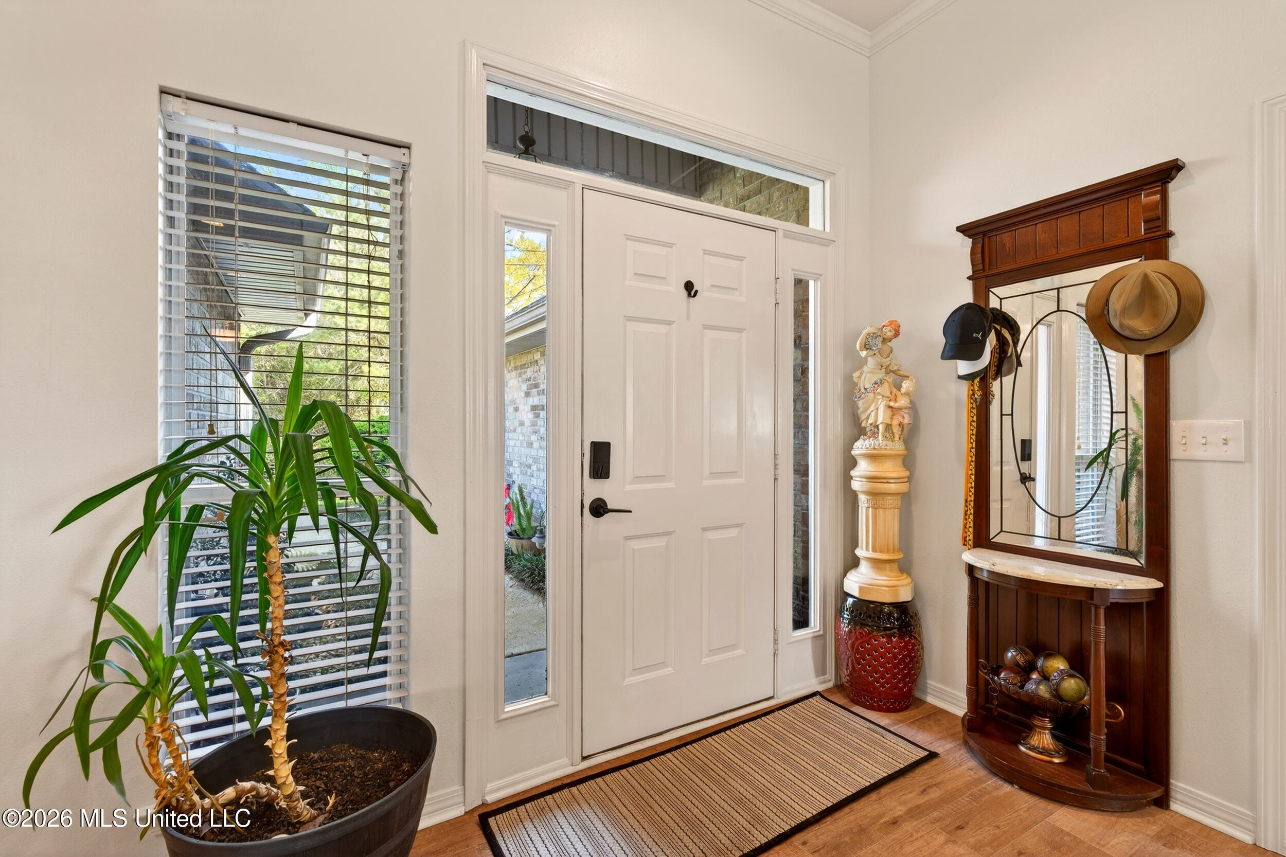 885 Manini Way Diamondhead, MS 39525 - Photo 8 of 55 7_entry