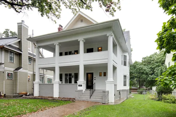 $899,900 | 2433 West 22nd Street, Minneapolis, MN 55405