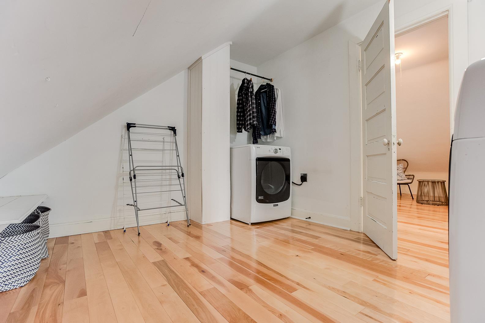 2433 West 22nd Street Minneapolis, MN 55405 - Photo 11 of 28