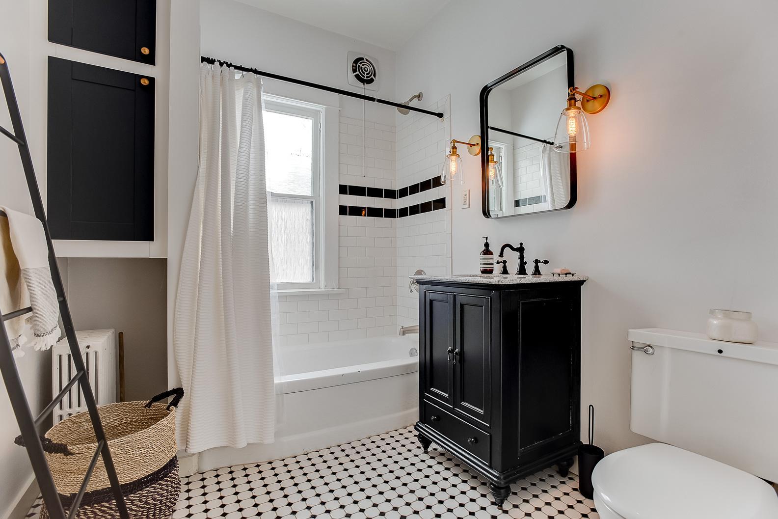 2433 West 22nd Street Minneapolis, MN 55405 - Photo 25 of 28