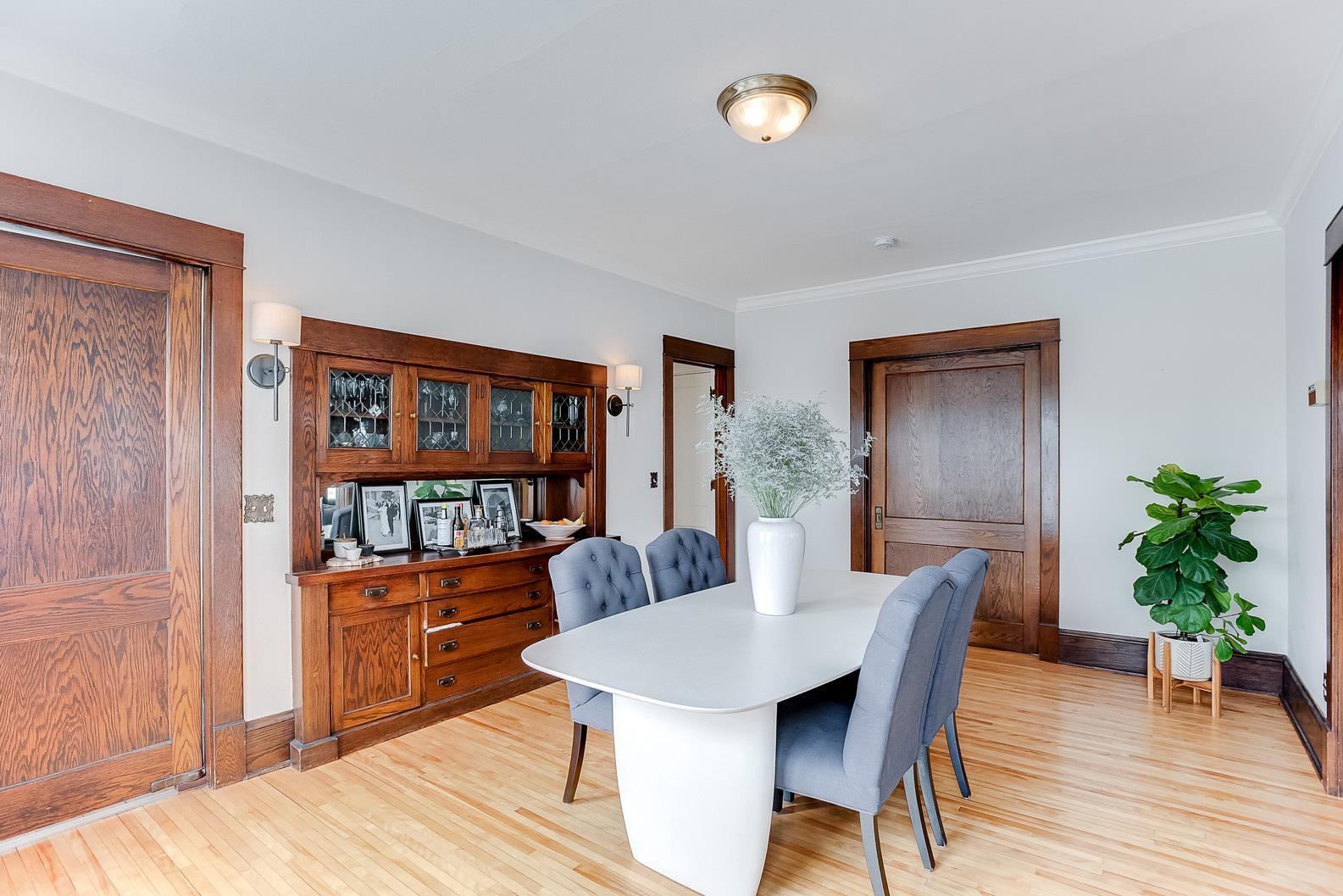 2433 West 22nd Street Minneapolis, MN 55405 - Photo 6 of 28