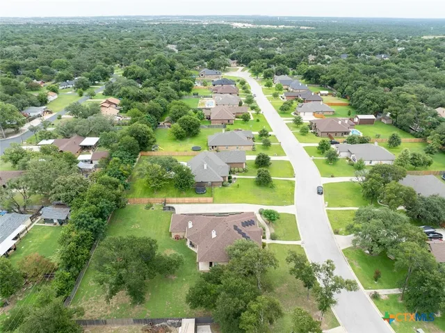 $585,000 | 910 Ridgeoak Drive, Belton, TX 76513
