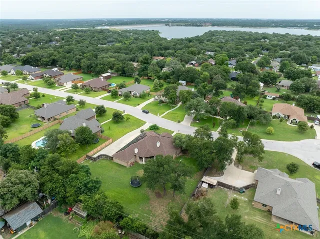 $585,000 | 910 Ridgeoak Drive, Belton, TX 76513