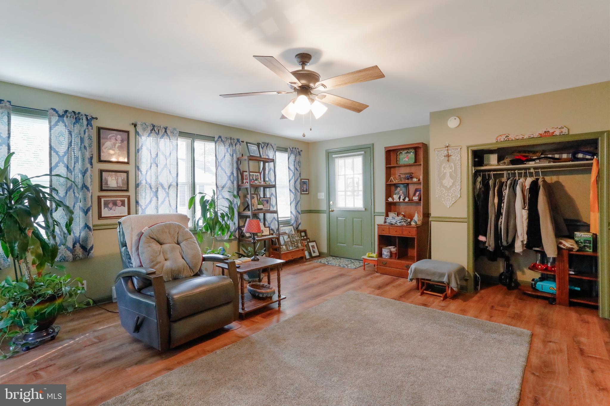 11366 Winchester Avenue Bunker Hill, WV 25413 - Photo 13 of 53 Gallery Image 13