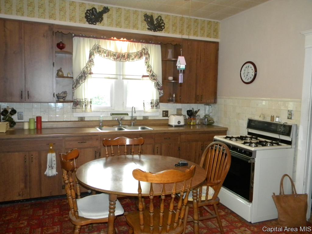 2159 Literberry Prentice Road Jacksonville, IL 62650 - Photo 6 of 16