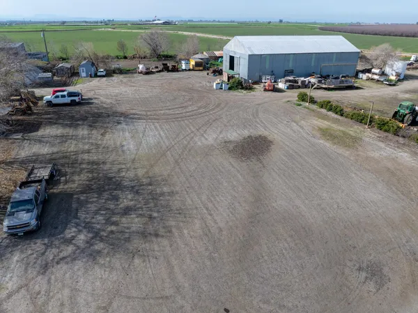 $1,200,000 | 9100 Highway 152, Dos Palos, CA 93620