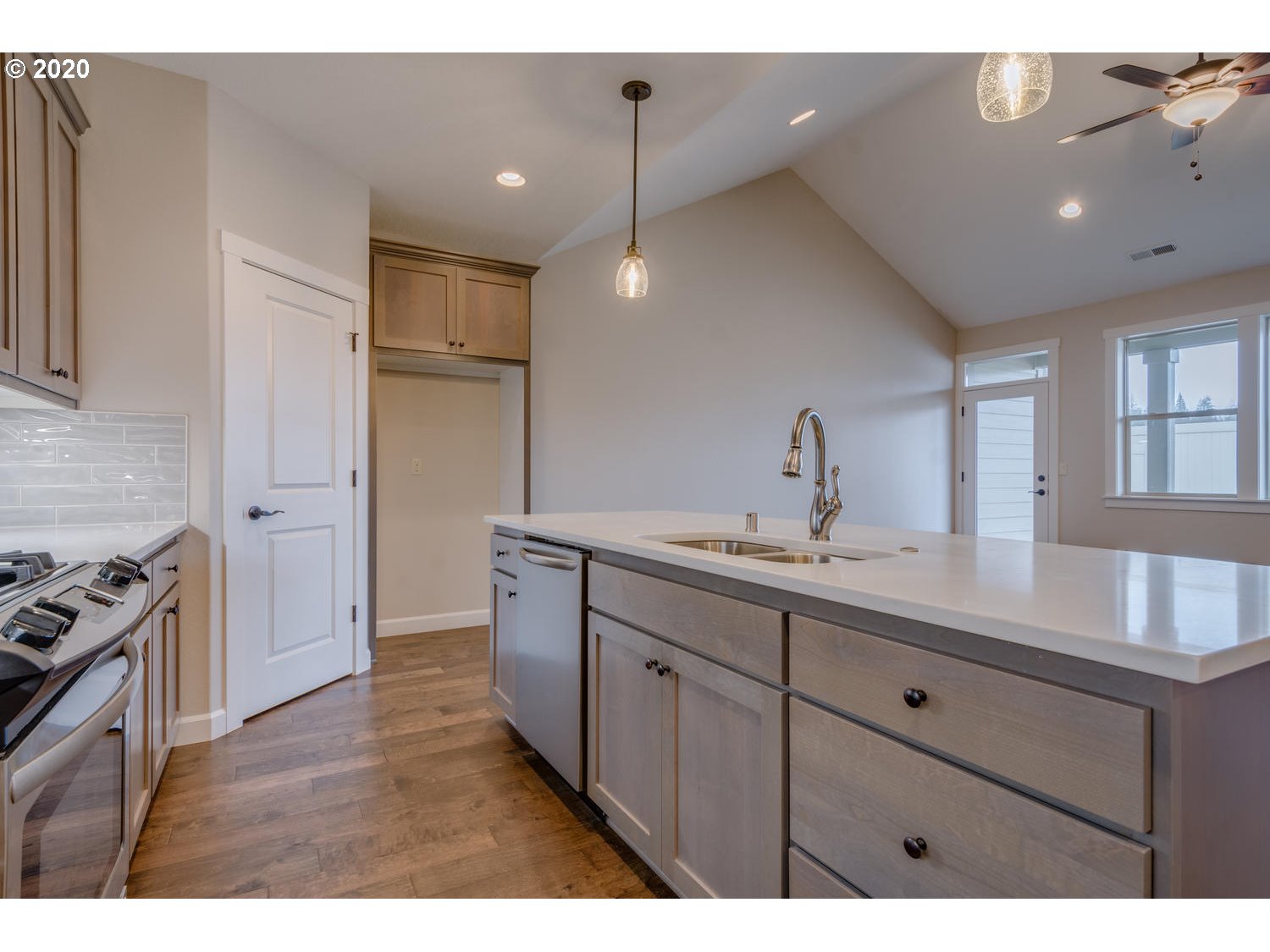 17308 Northeast 16th Avenue Ridgefield, WA 98642 - Photo 13 of 31 Gallery Image 13