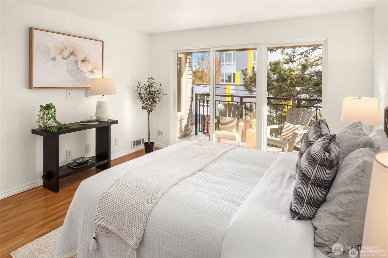 5901 Phinney Avenue North, Unit 302 Seattle, WA 98103 - Photo 14 of 16
