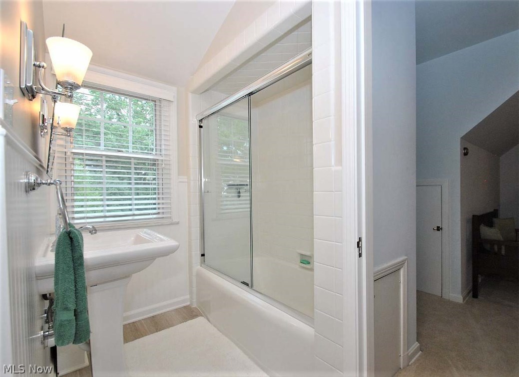2767 Inverness Road Shaker Heights, OH 44122 - Photo 25 of 35 Updated jack 'n jill bath