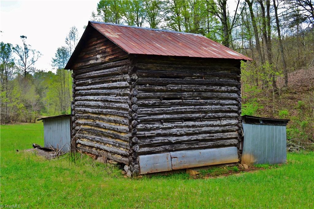 2700 Griffin Road Rural Hall, NC 27045 - Photo 22 of 30 Tobacco Barn