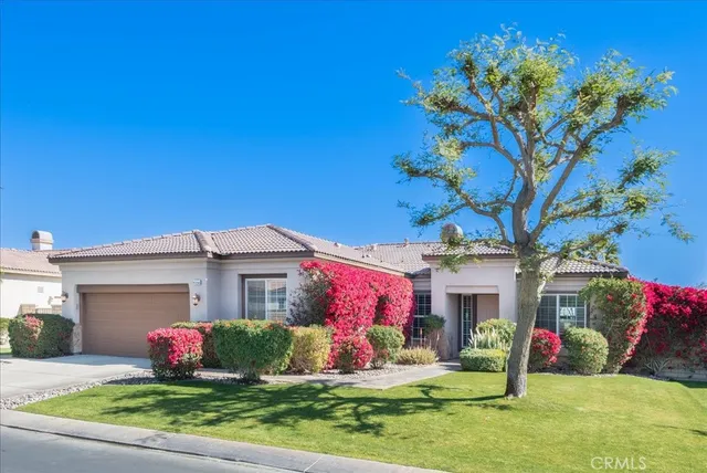a front view of house with yard