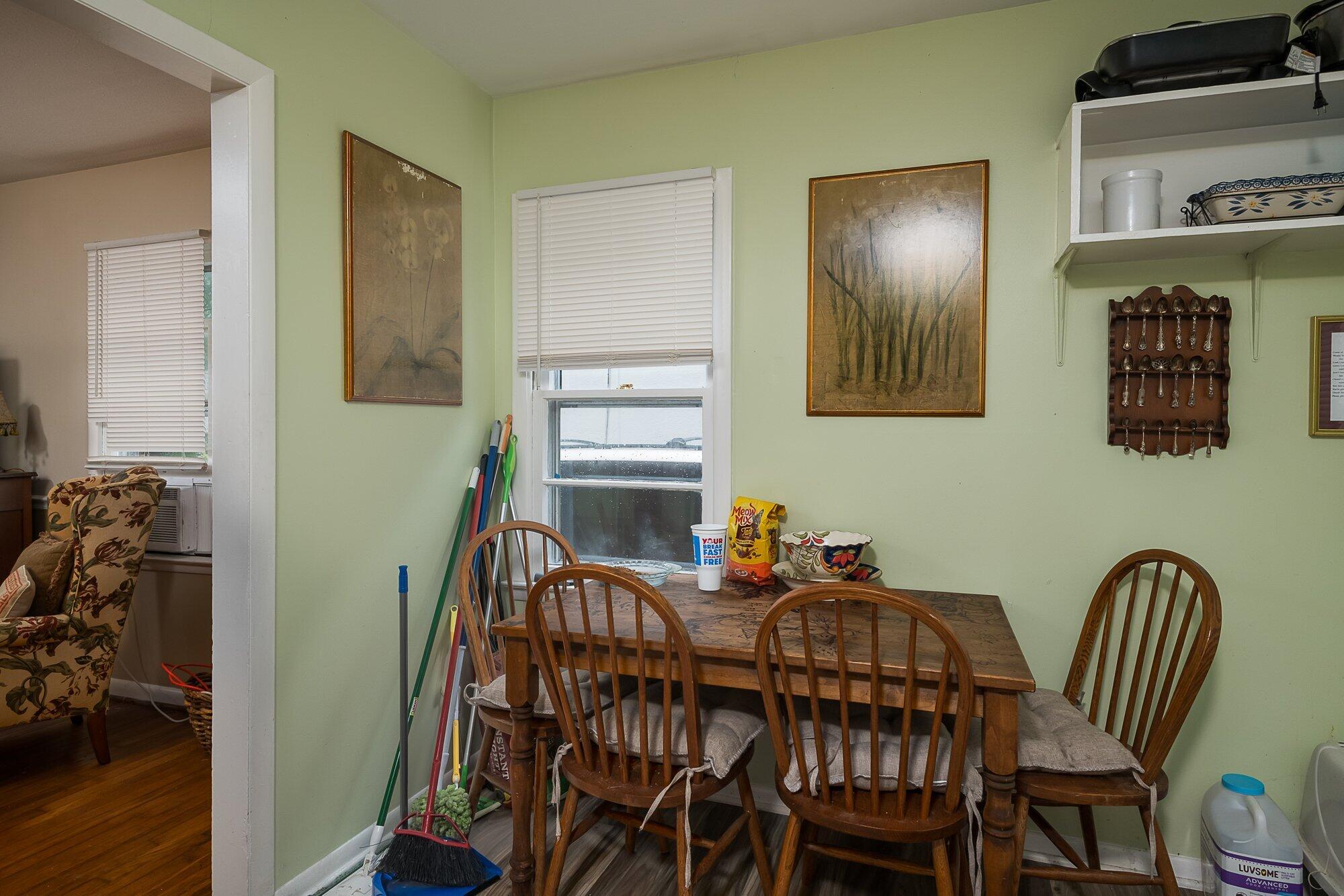 129 Lackawanna Road Lexington, KY 40503 - Photo 5 of 15 006-129_lackawanna_rd_8_30_22-highrez.jp