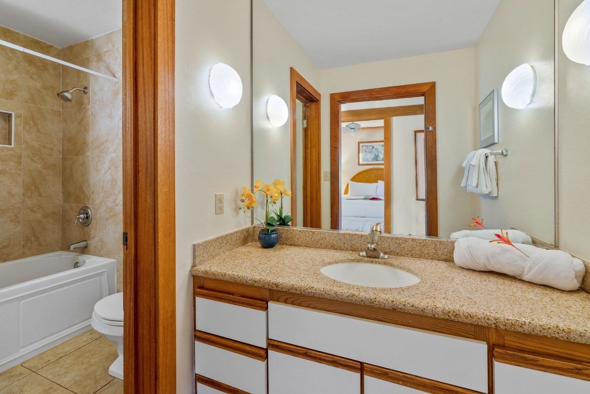 2253 Poipu Road, Unit 301 Koloa, HI 96756 - Photo 4 of 12 Gallery Image 4