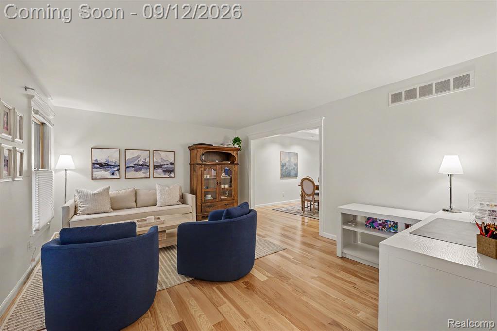 8265 Deerwood Road Clarkston, MI 48348 - Photo 6 of 48 Gallery Image 6