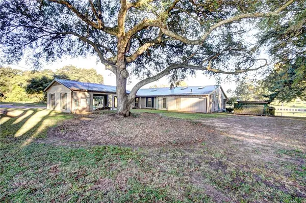 $1,400,000 | 3110 Highway 494, Natchitoches, LA 71457