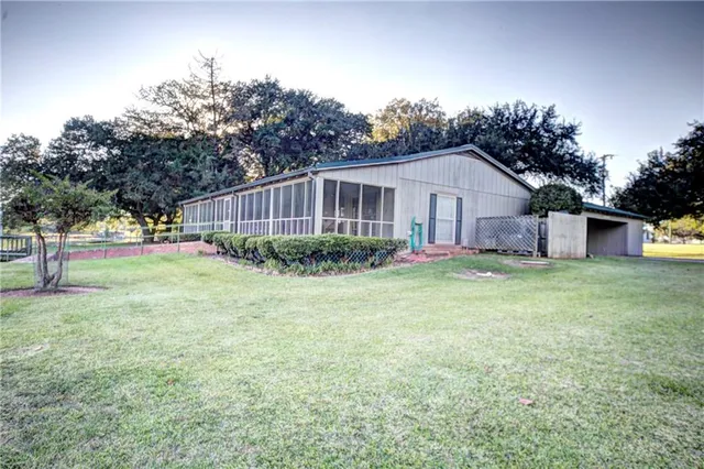 $1,400,000 | 3110 Highway 494, Natchitoches, LA 71457