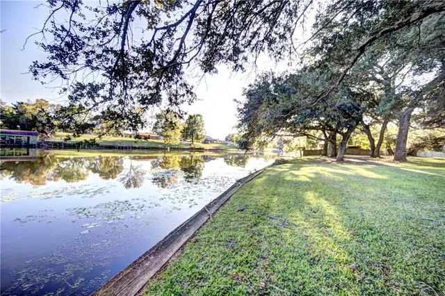 $1,400,000 | 3110 Highway 494, Natchitoches, LA 71457