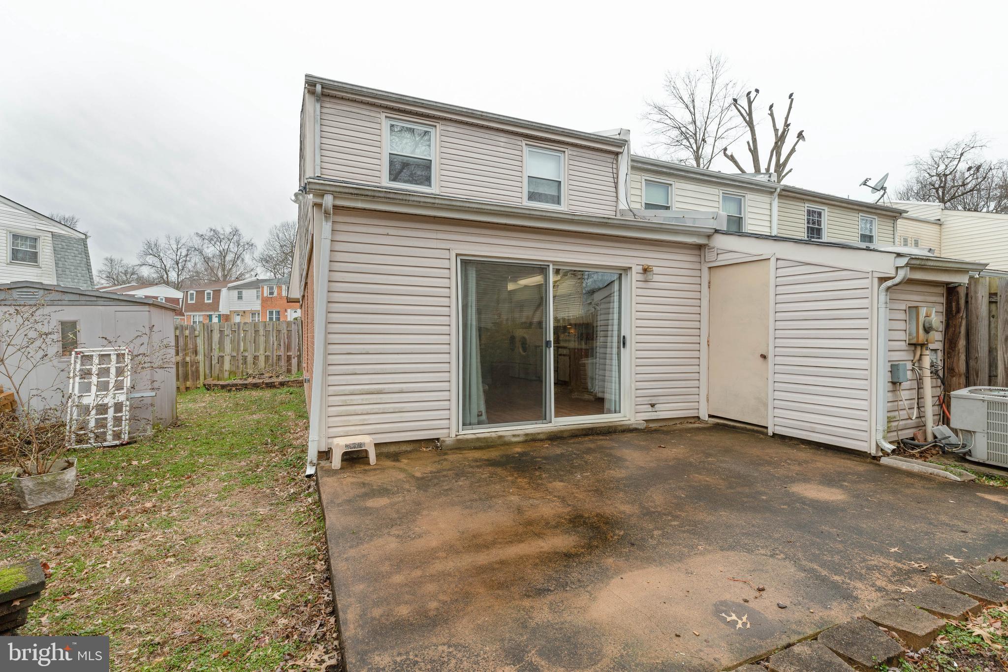 3806 Port Hope Point Triangle, VA 22172 - Photo 29 of 29 End unit = more yard!