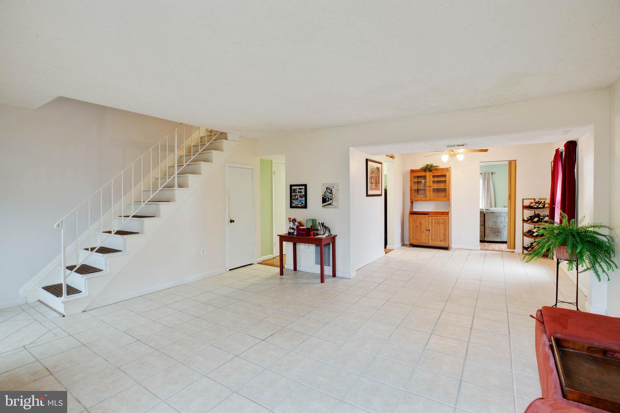 3806 Port Hope Point Triangle, VA 22172 - Photo 6 of 29 Tile floors