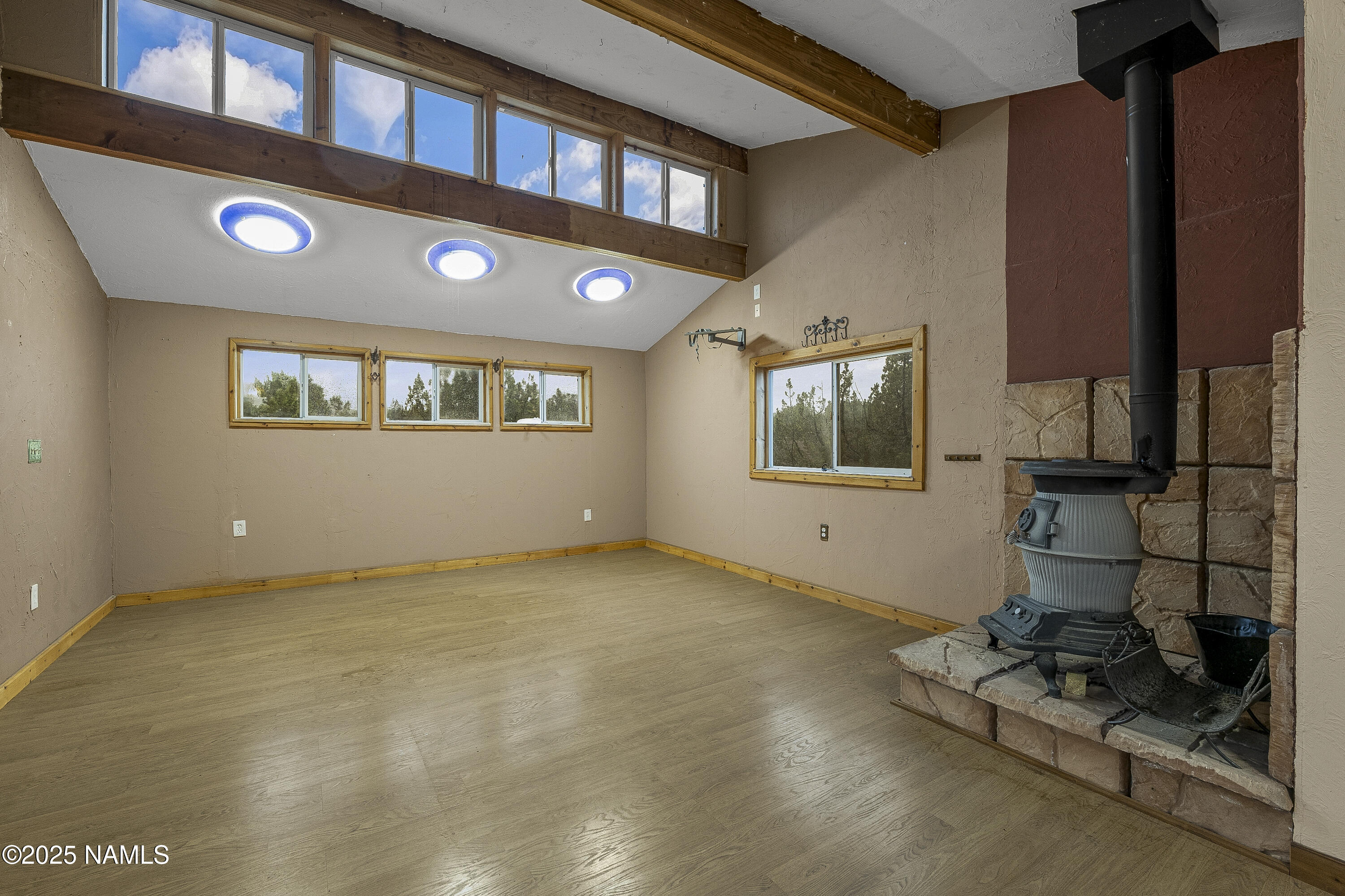 14412 Leupp Road Flagstaff, AZ 86004 - Photo 17 of 27 14412 Studio