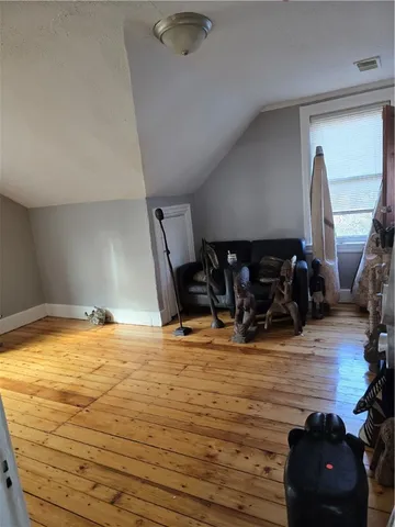 $2,800 | 910 Atwells Avenue, Unit 3, Providence, RI 02909