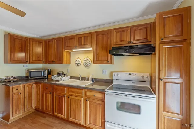 $115,000 | 174 1/2 East 7th Street, Oswego, NY 13126