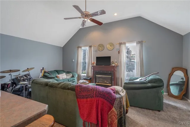 $115,000 | 174 1/2 East 7th Street, Oswego, NY 13126