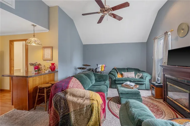 $115,000 | 174 1/2 East 7th Street, Oswego, NY 13126