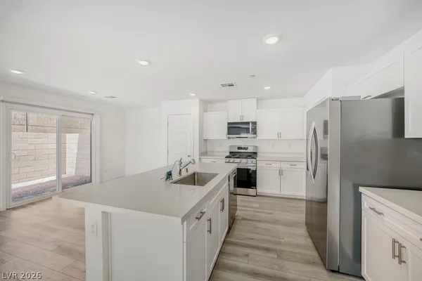$2,000 | 773 Fallen Phoenix Street, Henderson, NV 89011