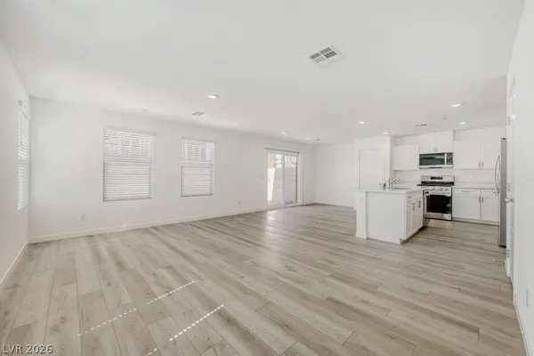 $2,000 | 773 Fallen Phoenix Street, Henderson, NV 89011