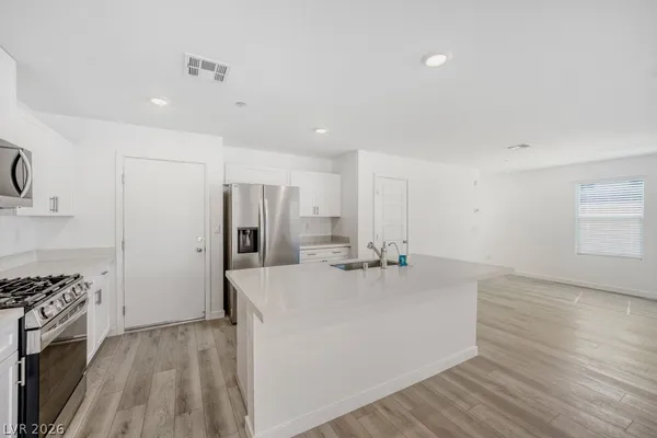 $2,000 | 773 Fallen Phoenix Street, Henderson, NV 89011