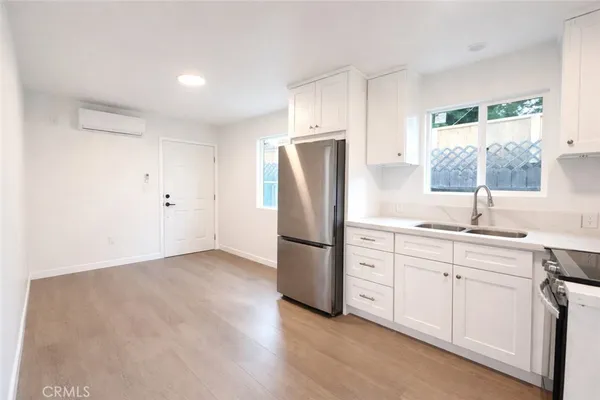$3,000 | 6907 Noble Avenue, Van Nuys, CA 91405