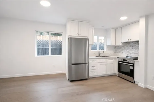 $3,000 | 6907 Noble Avenue, Van Nuys, CA 91405