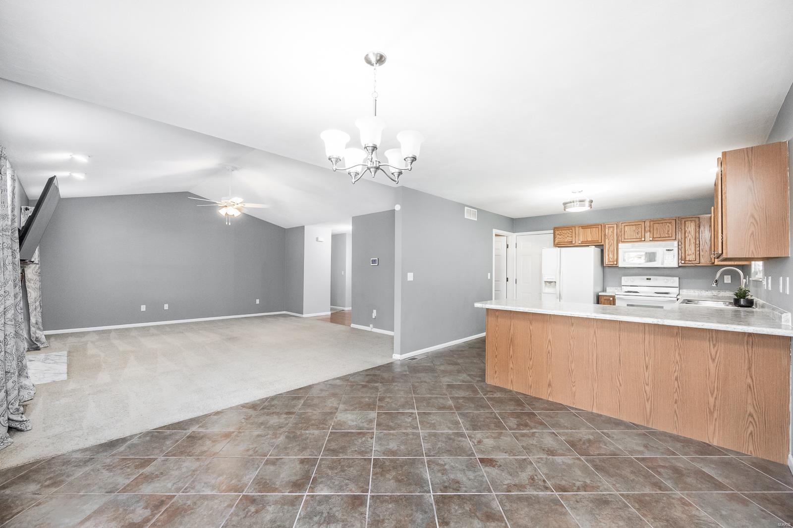 920 Fox Glenn Lane Belleville, IL 62221 - Photo 8 of 26