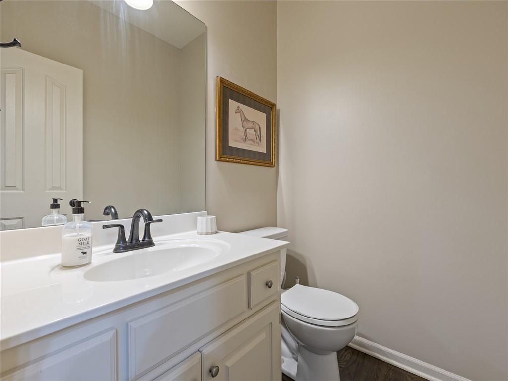 2220 Southwest HawkView Road Lee's Summit, MO 64082 - Photo 16 of 41 Gallery Image 16