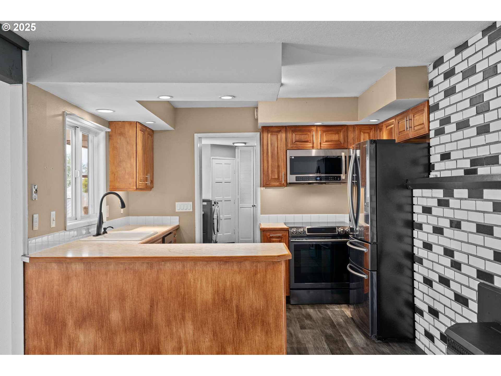 904 Toliver Road Molalla, OR 97038 - Photo 12 of 41 Gallery Image 12
