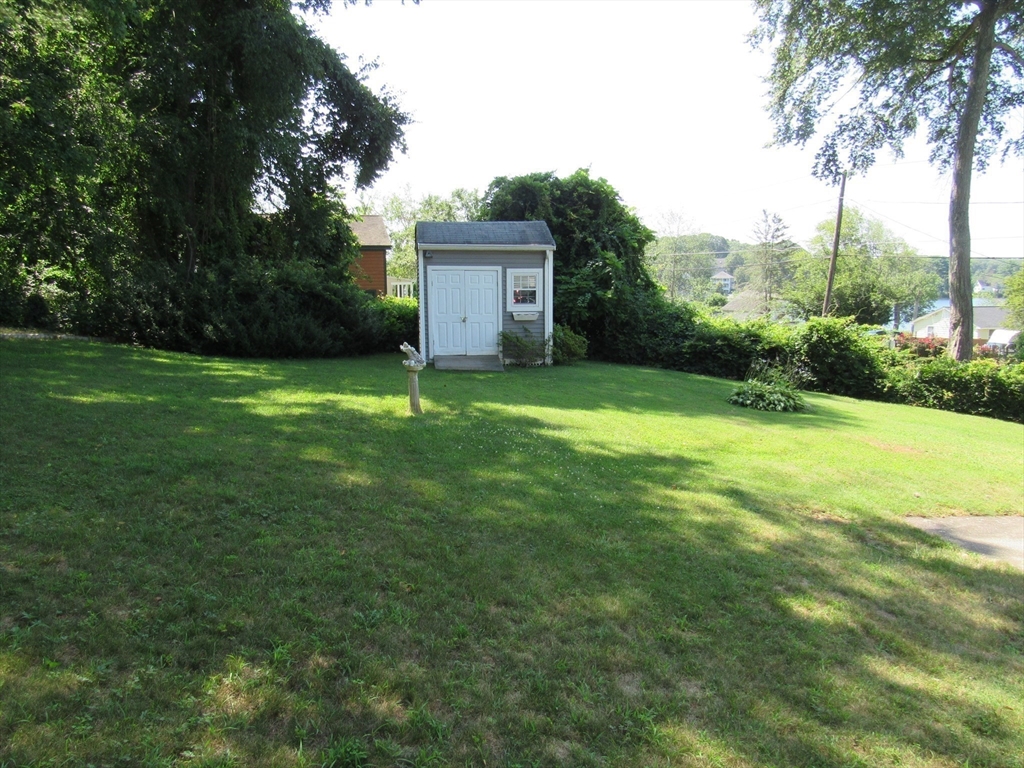 30 Taft Avenue Mendon, MA 01756 - Photo 23 of 32