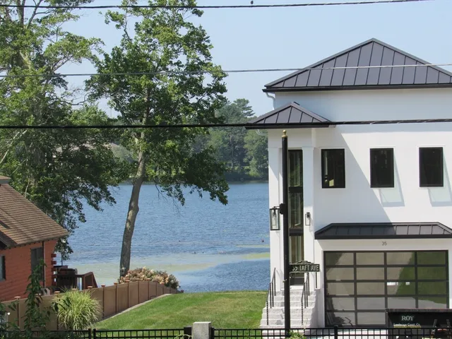 $499,900 | 30 Taft Avenue, Mendon, MA 01756