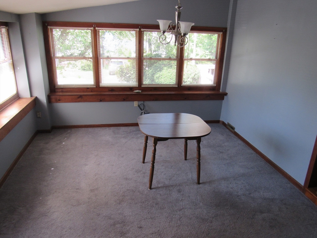 30 Taft Avenue Mendon, MA 01756 - Photo 7 of 32