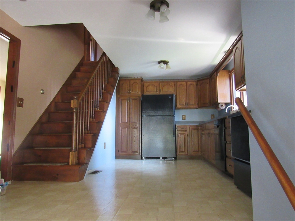 30 Taft Avenue Mendon, MA 01756 - Photo 10 of 32