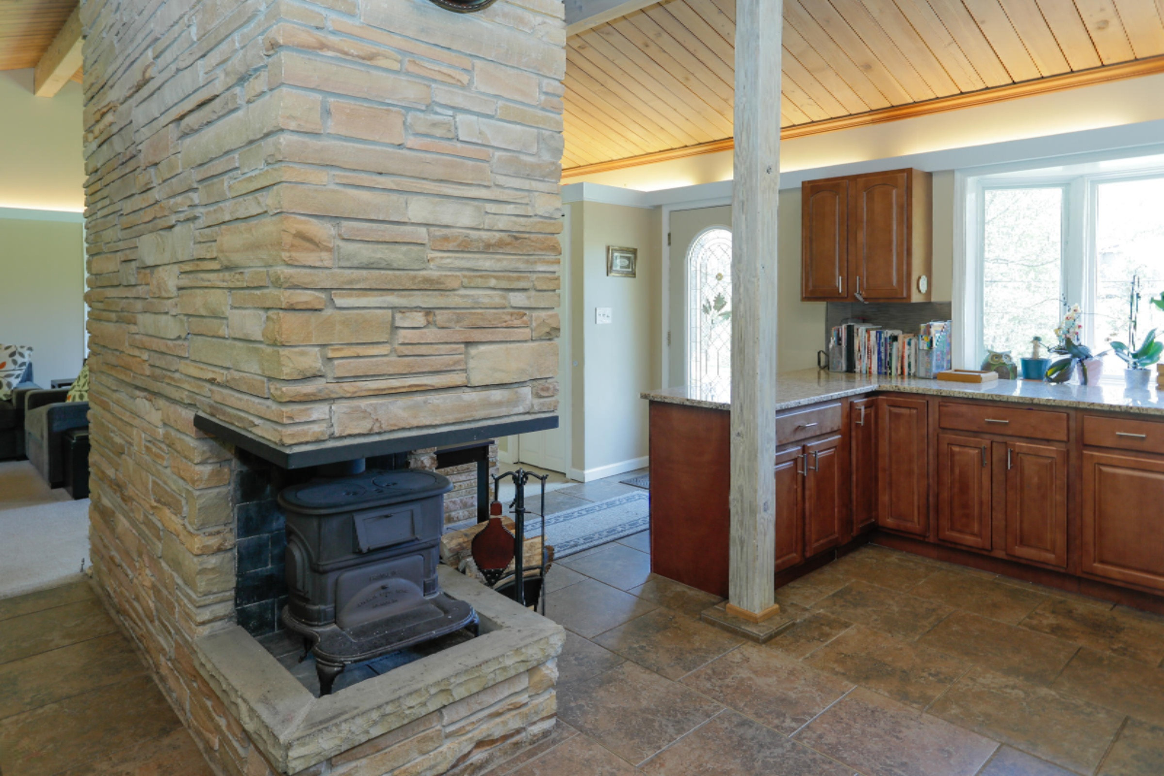 2516 Angling Road Kalamazoo, MI 49008 - Photo 11 of 35 2516 Angling Rd-110