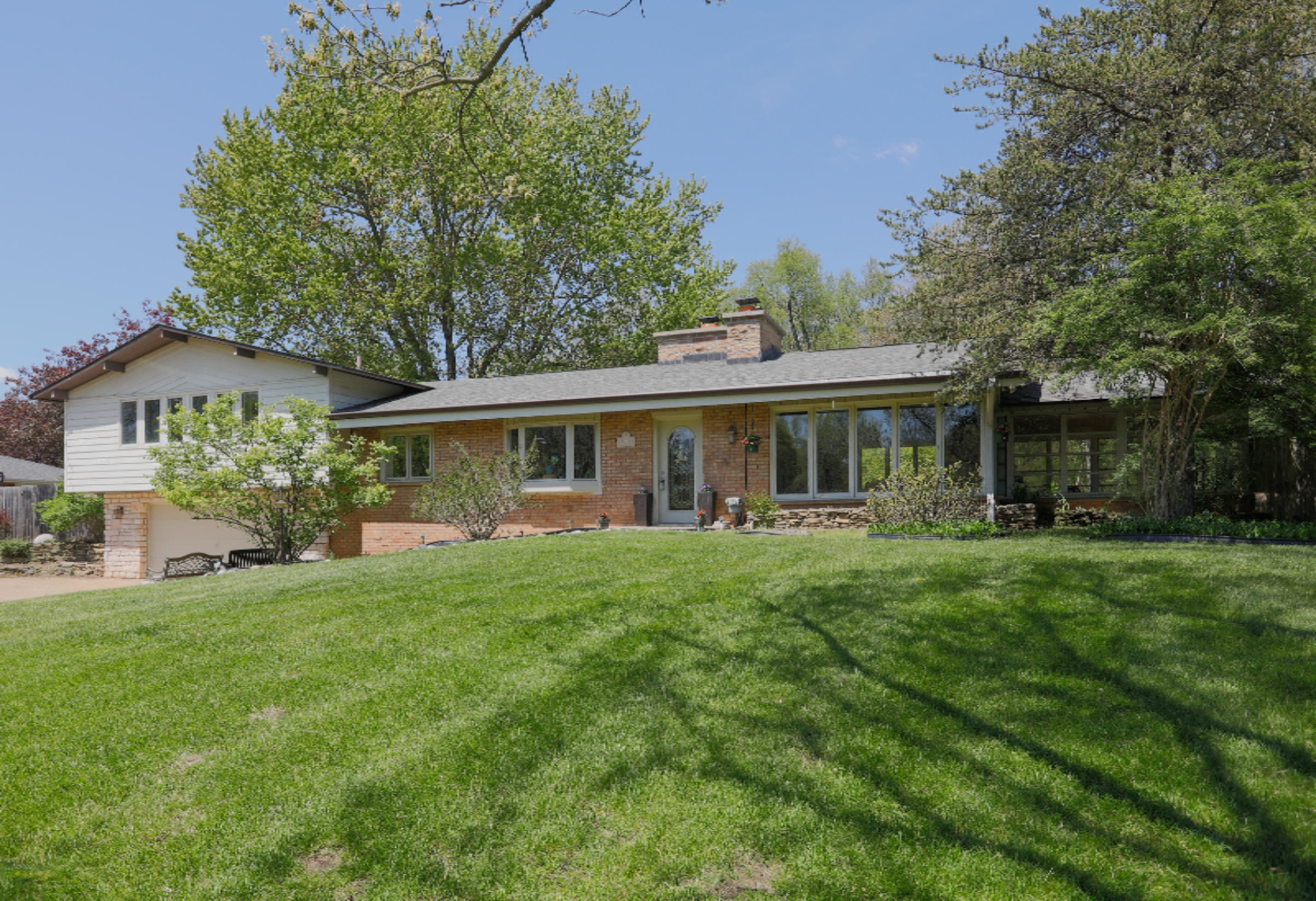 2516 Angling Road Kalamazoo, MI 49008 - Photo 2 of 35 2516 Angling Rd-101