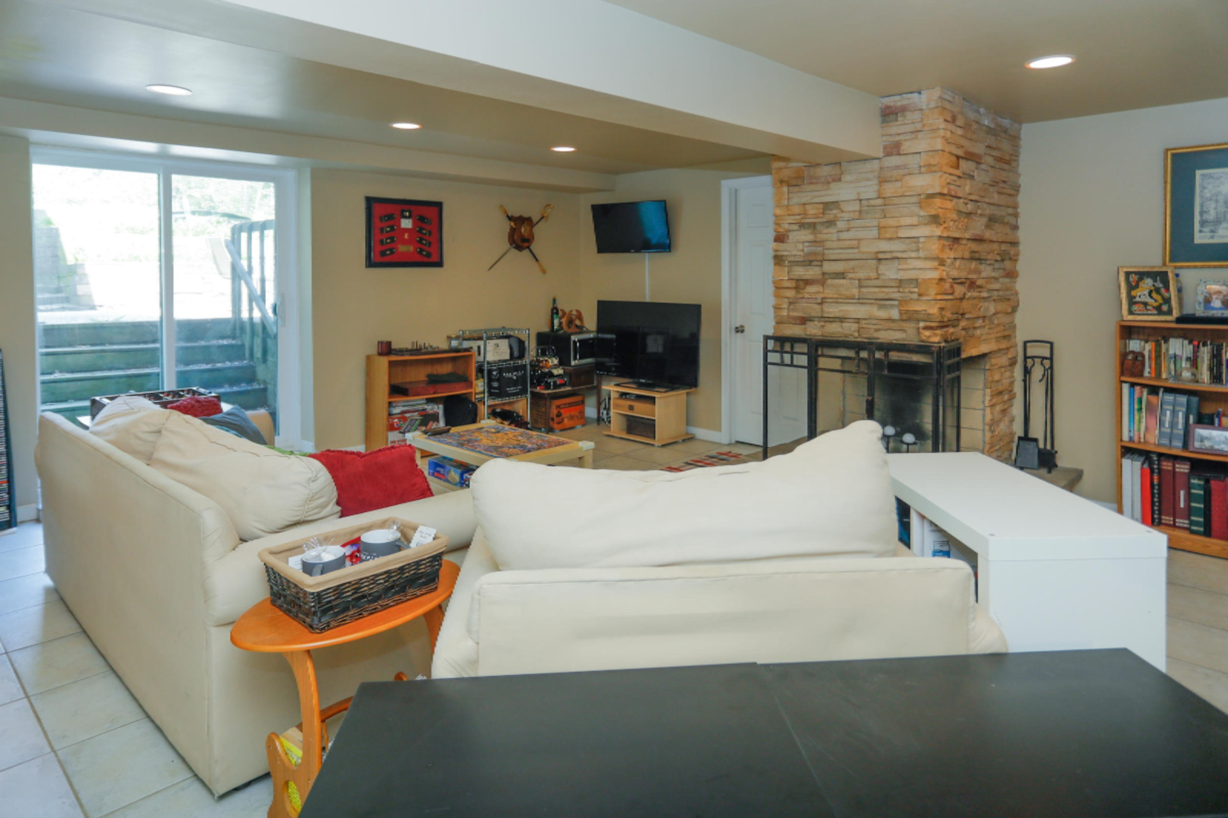 2516 Angling Road Kalamazoo, MI 49008 - Photo 29 of 35 2516 Angling Rd-128