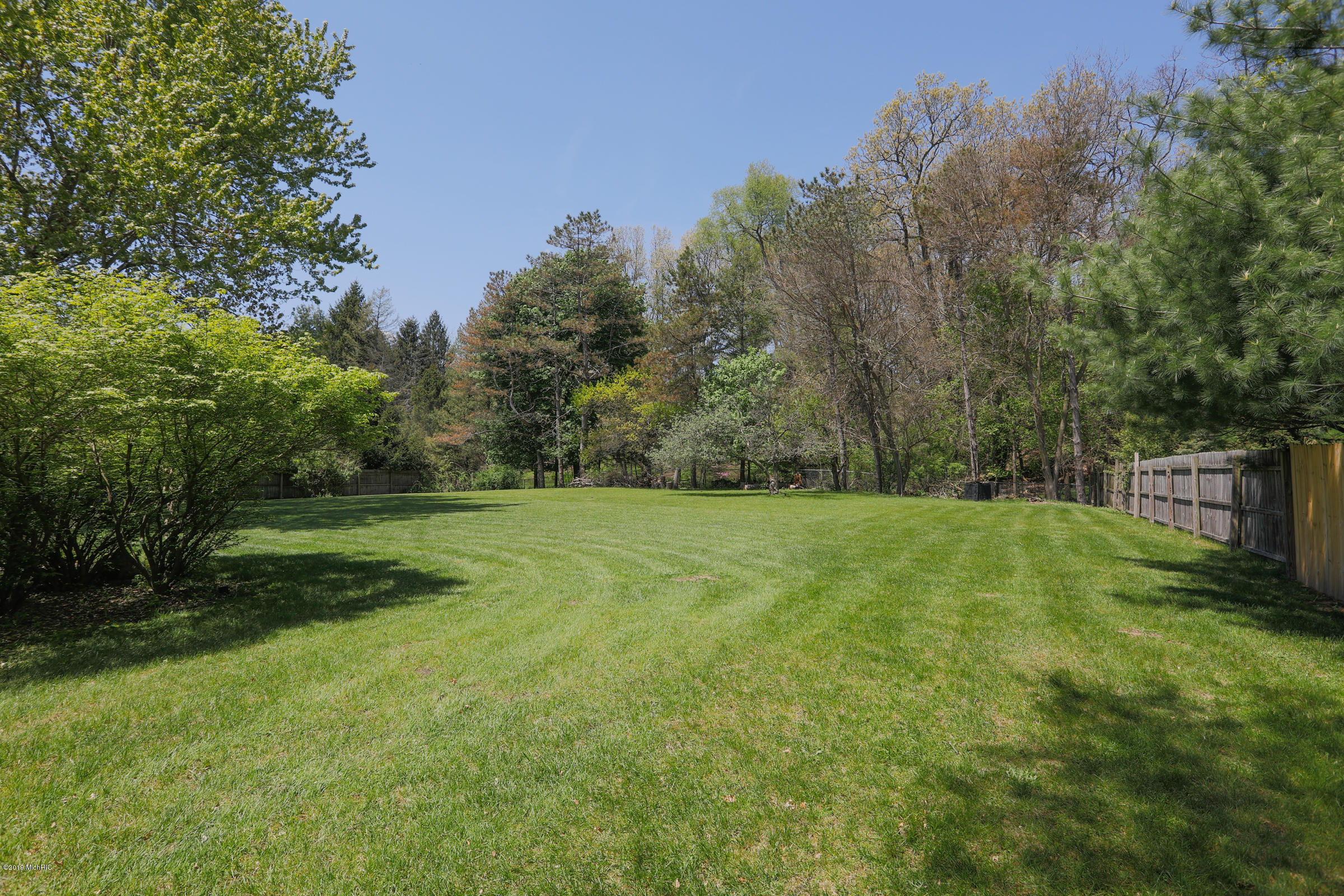 2516 Angling Road Kalamazoo, MI 49008 - Photo 31 of 35 2516 Angling Rd-130